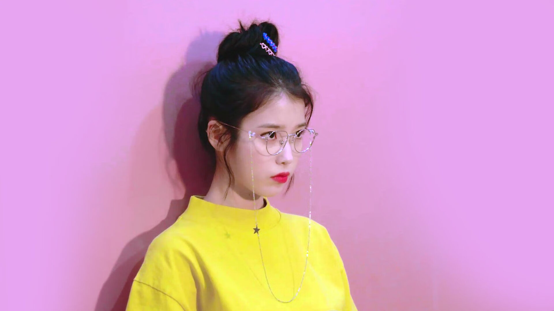 欧洲足球联赛竞技激烈，球员冲刺胜利舞台，欧洲著名足球比赛