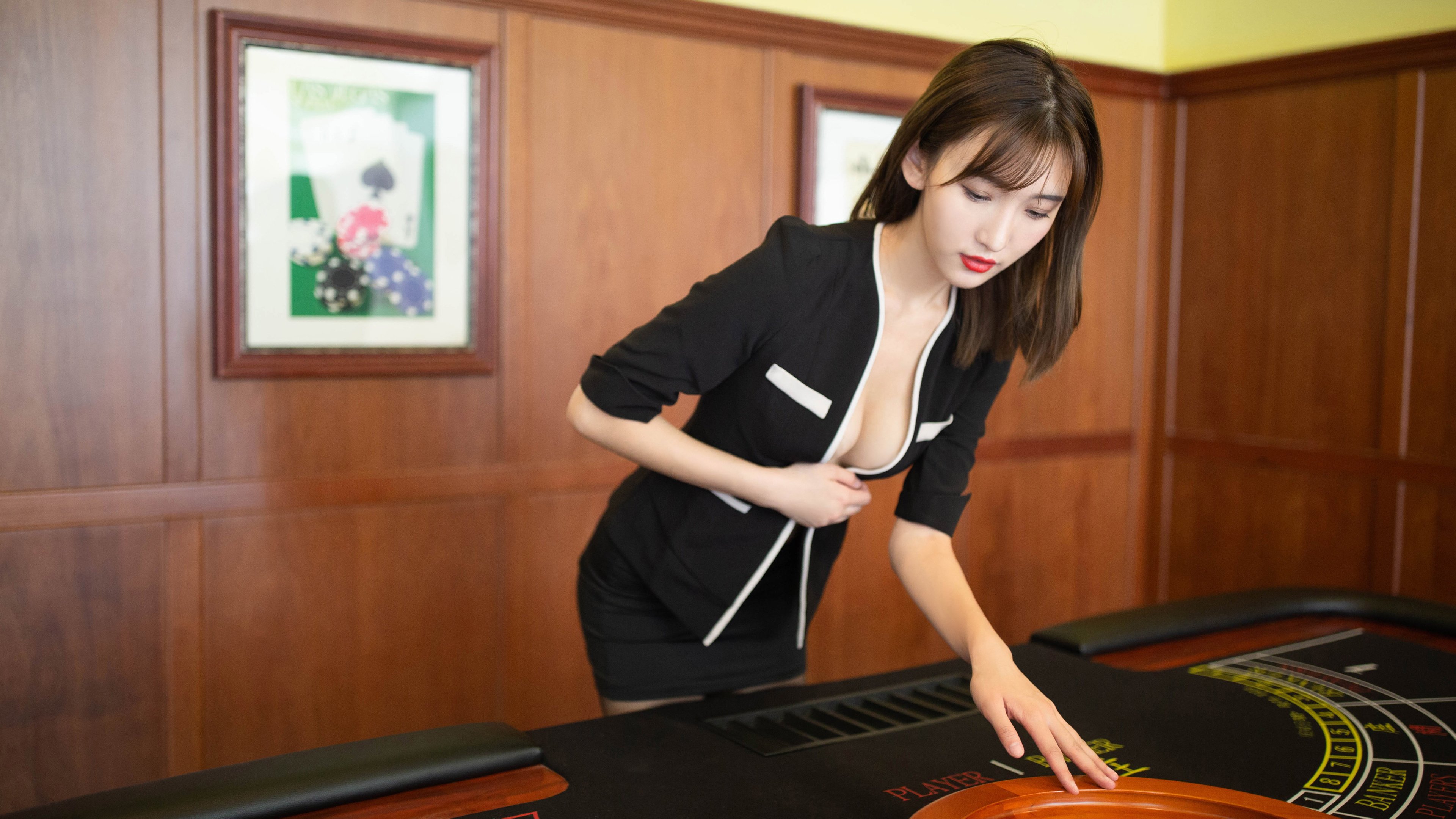 全国游泳冠军赛女子项目竞争激烈，全国游泳冠军锦标赛