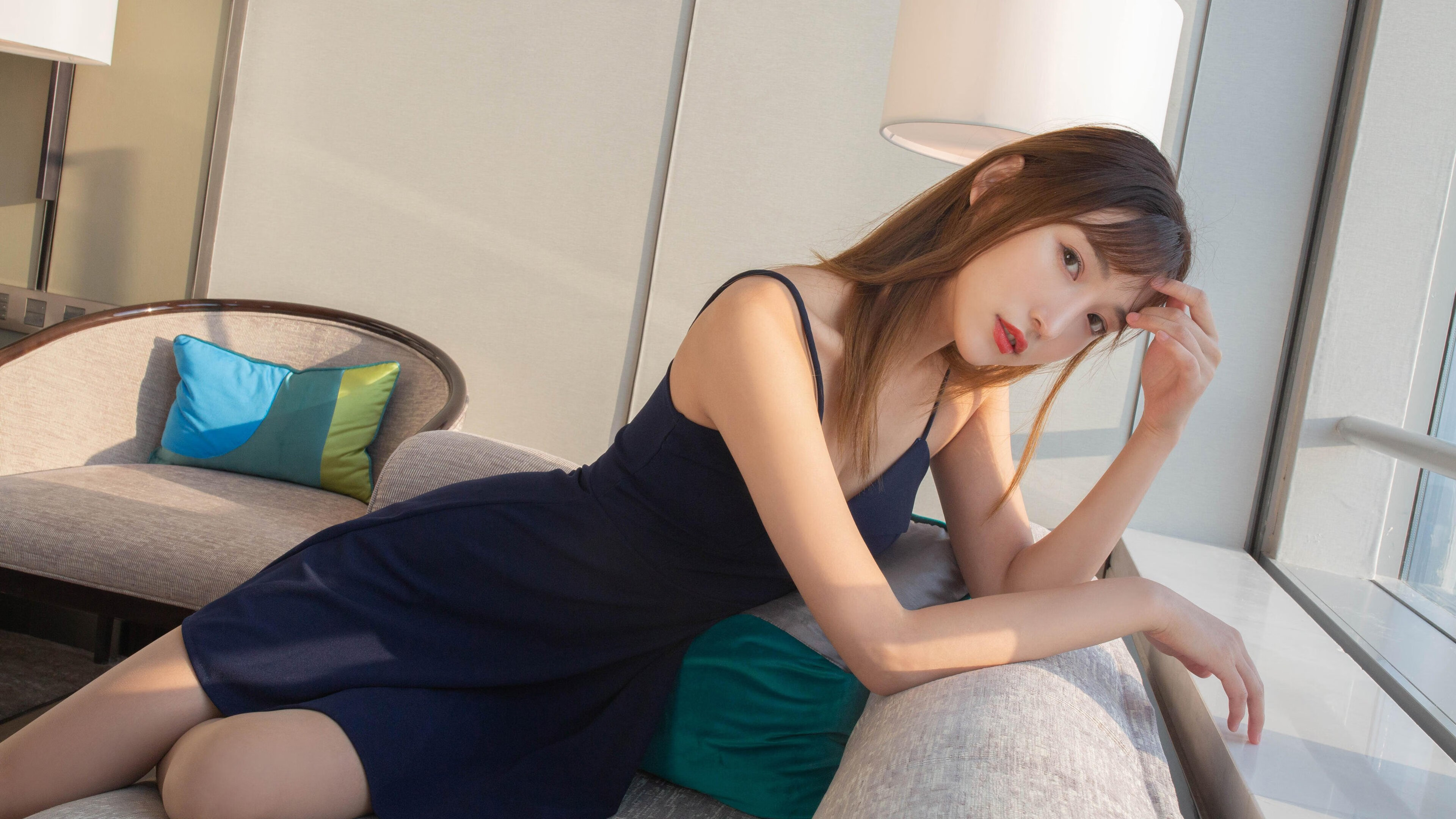 爱游戏体育（AYX）官方APP下载-赛场爆冷弱旅击败强队刷新战队历史战绩