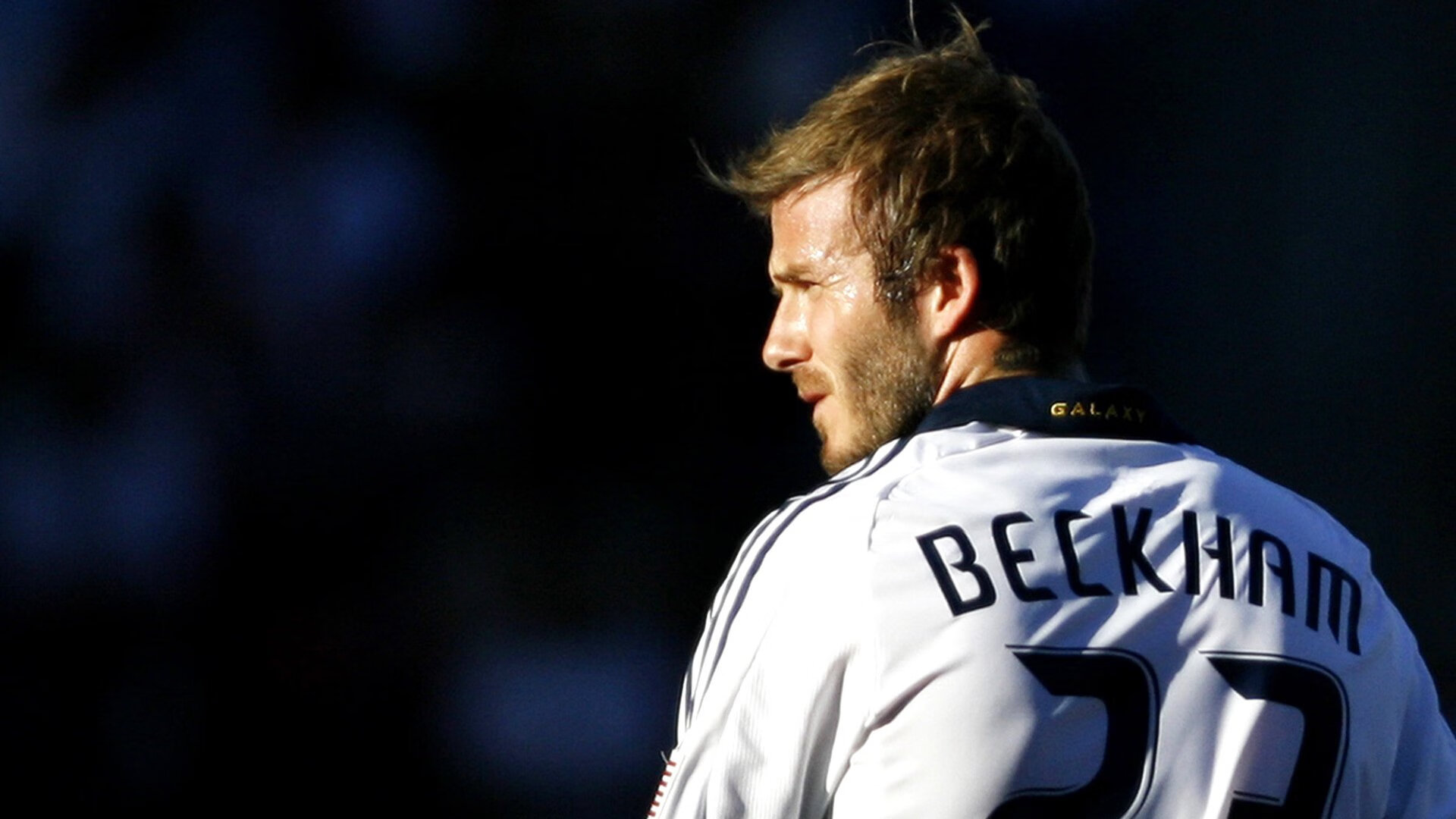 爱游戏官方-《电竞赛事直播新技术：4K画质与多角度实时切换》，电竞比赛如何投大屏直播